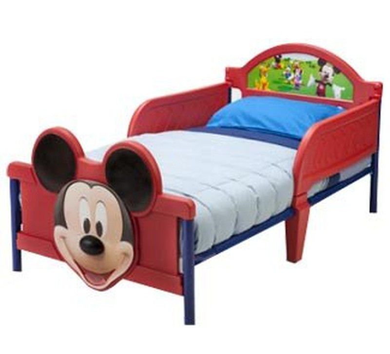 Selección de mobiliario y complementos infantiles de los personajes Disney favoritos.