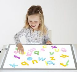26 Letras translúcidas