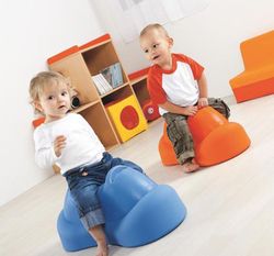 Andador 4 ruedas infantil apibo