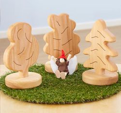 Árboles de madera para juego simbólico