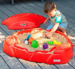 Arenero infantil con tapa el cangrejo para exterior