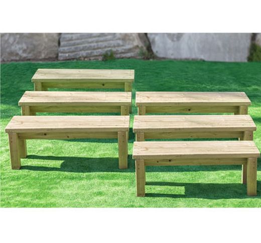 Banco de madera infantil para el patio de exterior