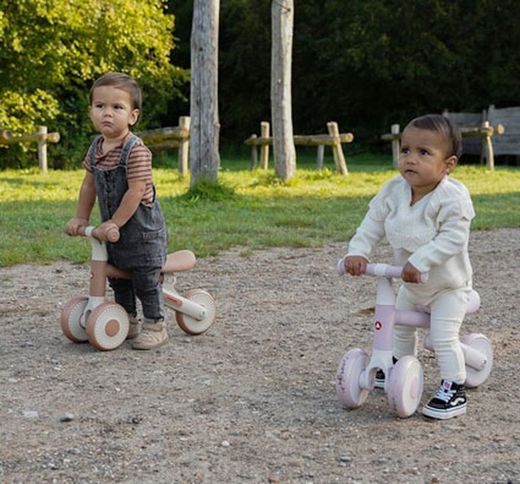 Bicicleta correpasillos pequeña equilibrio