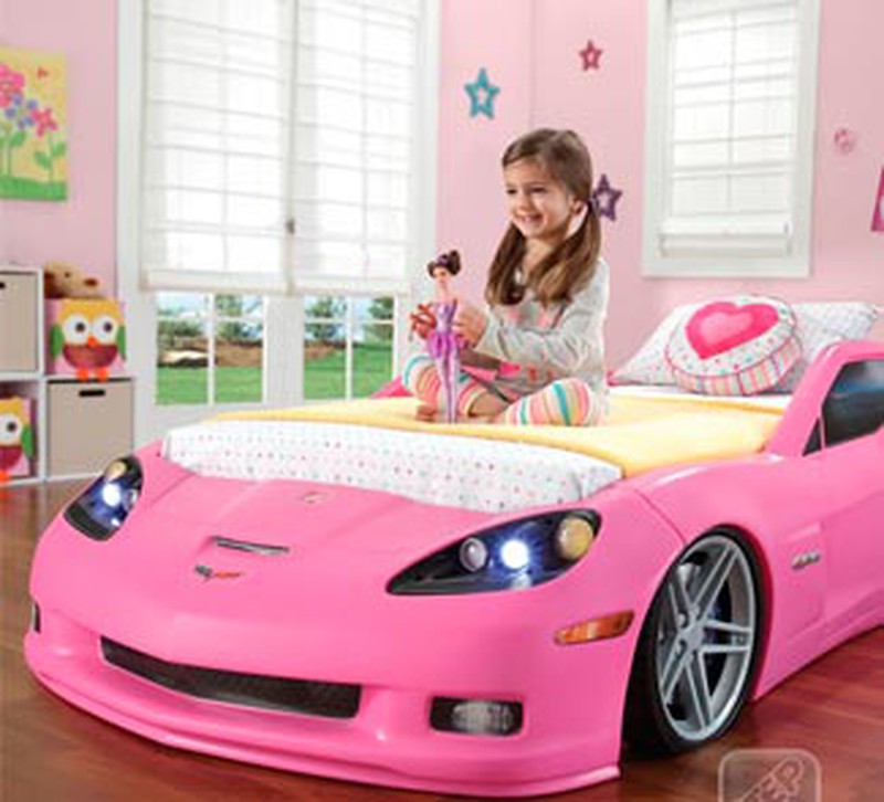 Cama coche corvette rosa