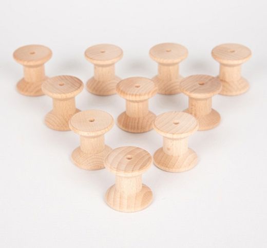 Carretes de madera para juego heurístico