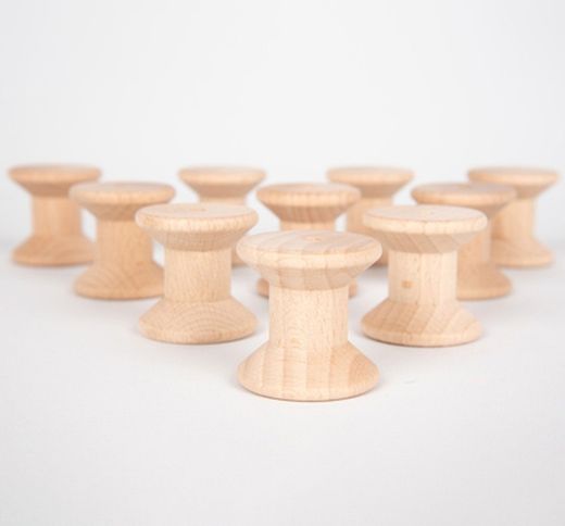 Carretes de madera para juego heurístico