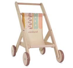 Carrito de madera para muñecas