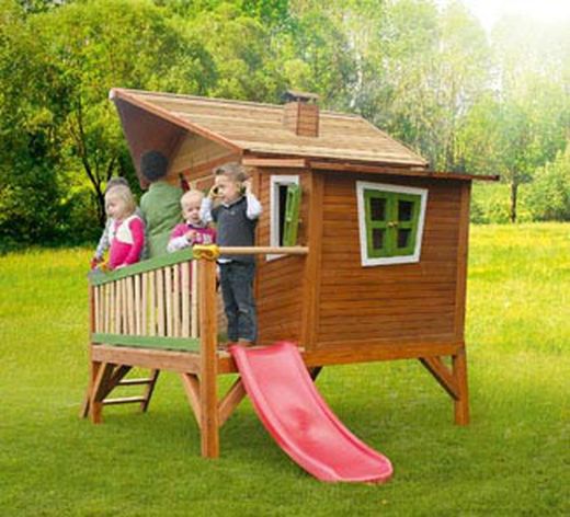 Casita  de exterior infantil con mini tobogan y porche alto