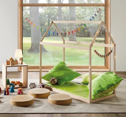 Casita y espacio de juegos Montessori