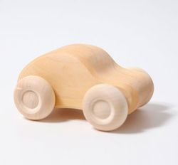 Coches de madera naturales