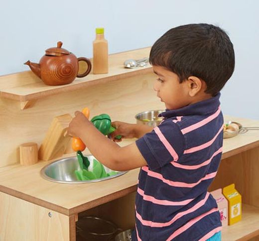 Cocina escolar de madera  para niños pequeños