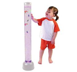 Columna de luz con burbujas y peces