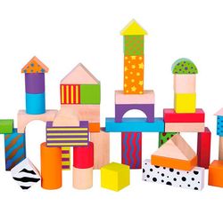 Construcción de madera pequeños blocks decorados