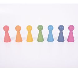 Figuras de madera arcoíris