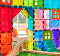 Juego de construcción magnética la ciudad