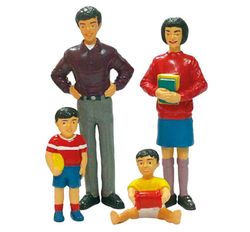 La familia asiática de plastico
