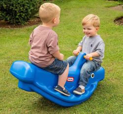 Little tikes Balancin infantil la ballena para 3 niños
