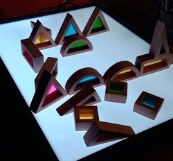 Mesa caja de luz en madera natural