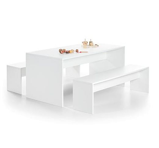 Conjunto de mesa y dos bancos infantiles de color blanco