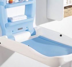 Mueble cambiador mural cleany
