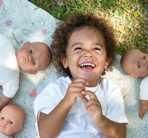 Muñeco bebé asiático con cuerpo blando 32 cm