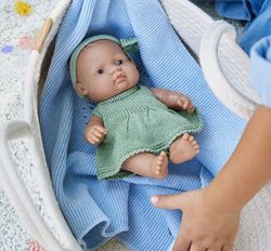 Muñeco cuerpo duro sin cabellos mestizo niña