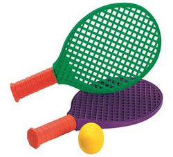 Par de raquetas con pelota
