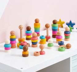 Personas de la comunidad de madera arcoíris