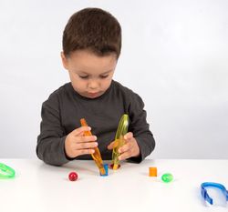 Pinzas de color translúcidas arcoíris