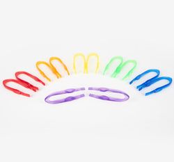 Pinzas de color translúcidas arcoíris