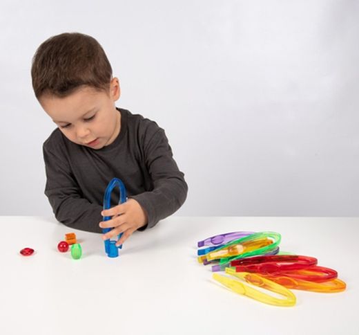 Pinzas de color translúcidas arcoíris