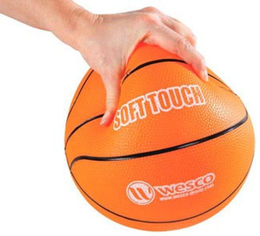 Primer balón de baloncesto flexible