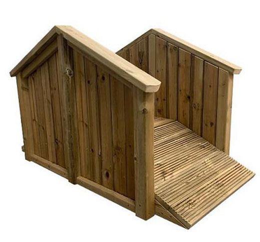 Puente exterior de madera para niños pequeños