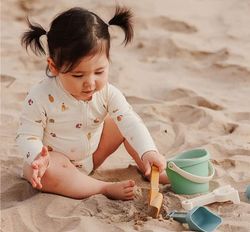 Set de palas y cubo de arena y agua baby Eco friendly