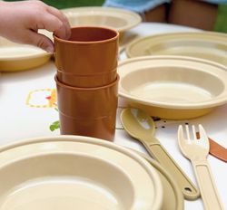 Vajilla cocinitas servicio para 4 niños
